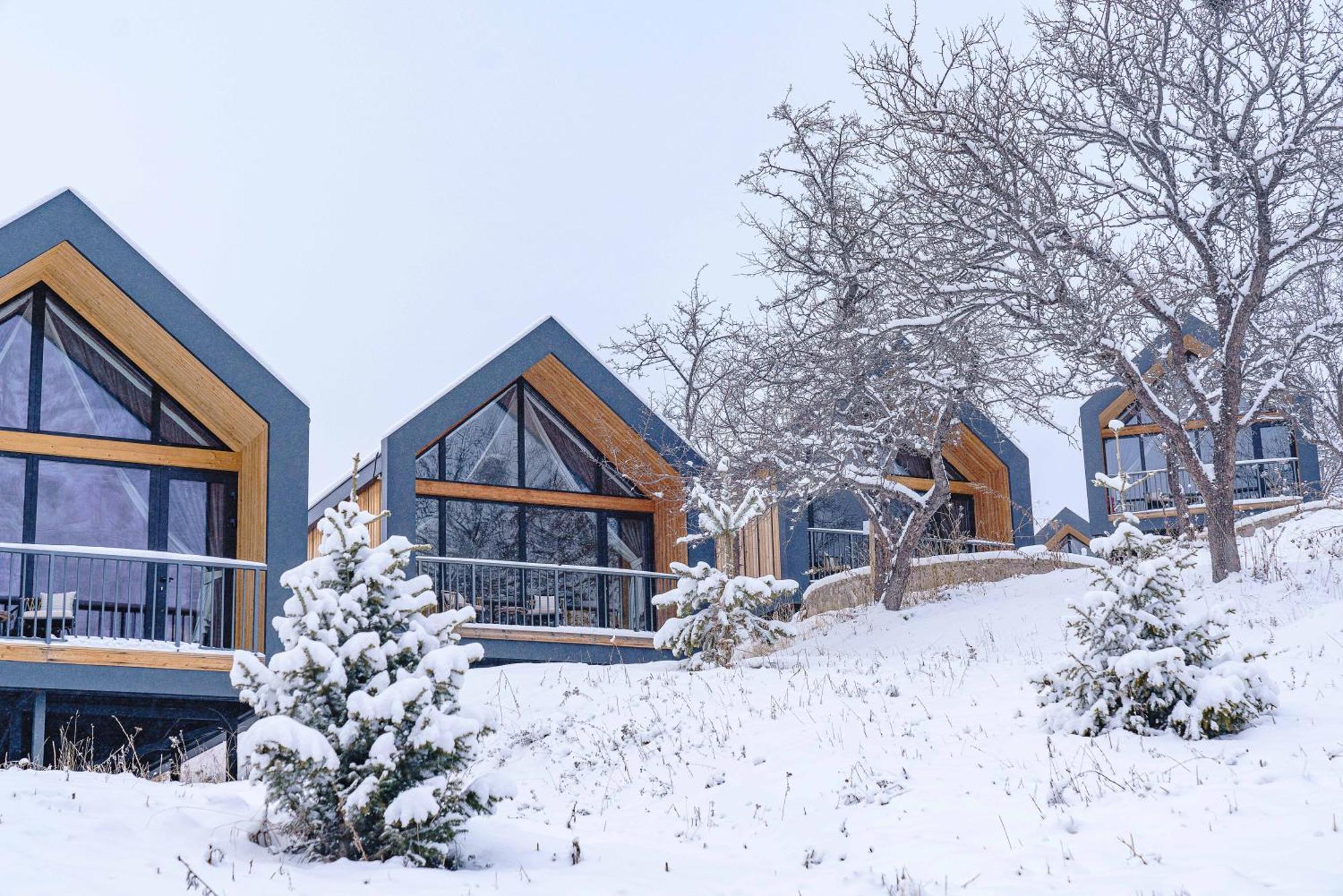 Qazaq Auyl Eco Hotel الماتي المظهر الخارجي الصورة